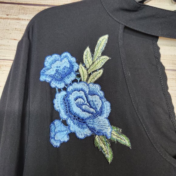 Unique Spectrum V-Neck Black Embroidered Tunic Choke Collar Women's Size XL - Picture 3 of 15